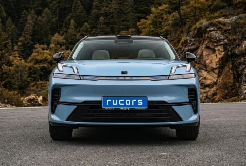 Lynk & Co 08