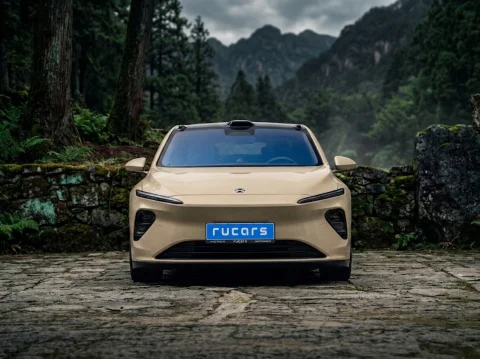 NIO ET7